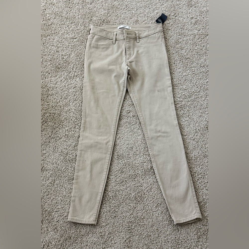 Abercrombie & Fitch Beige Skinny Jeans